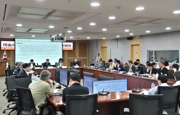작가보상금제, 공정한 몫인가 시장 위축인가