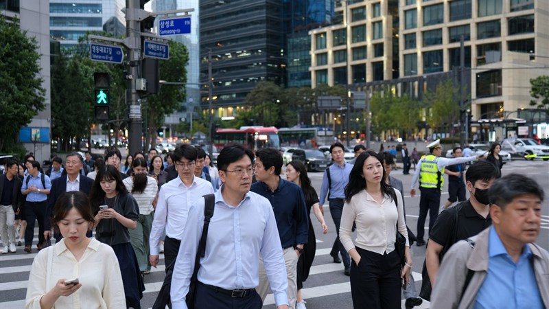 “새벽배송 폐지, 대안부터”: 천현우의 조건부 폐지론