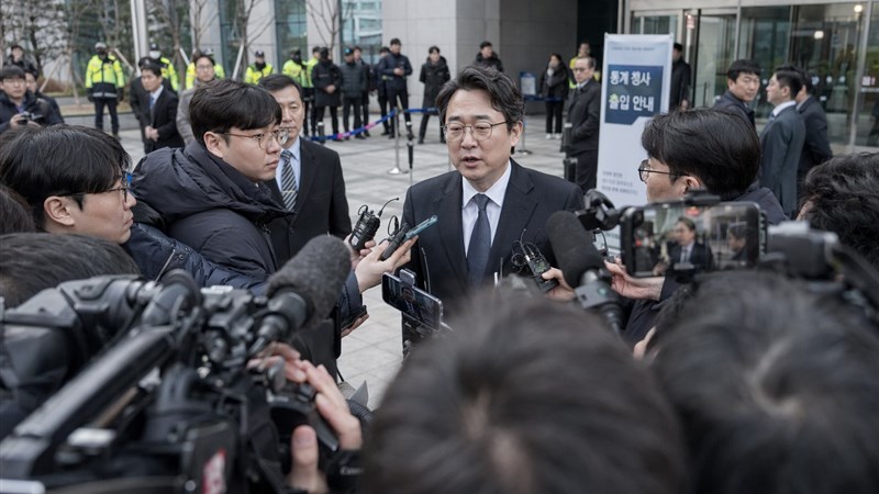 ‘힙’한 절과 텅 빈 예배당의 역설… 종교는 지금 ‘소멸의 시간’을 건너고 있다