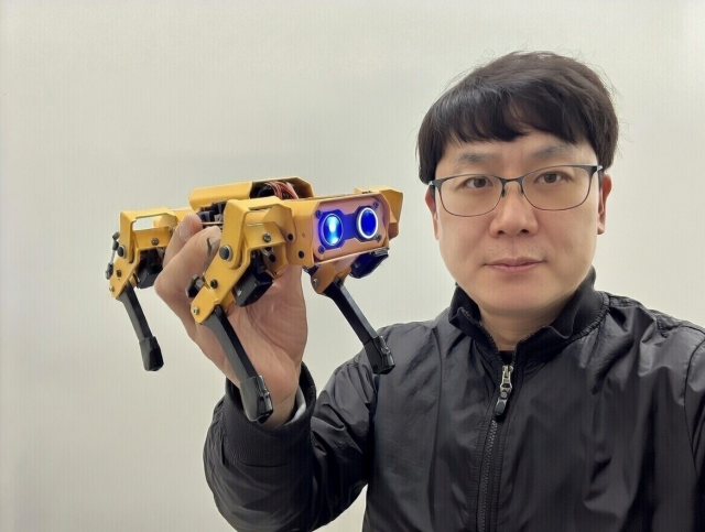 "화면 속 코딩 넘어 실전 로봇 제어로"… 하드웨어 진입장벽 낮춘 '1인 1로봇' 시대 성큼